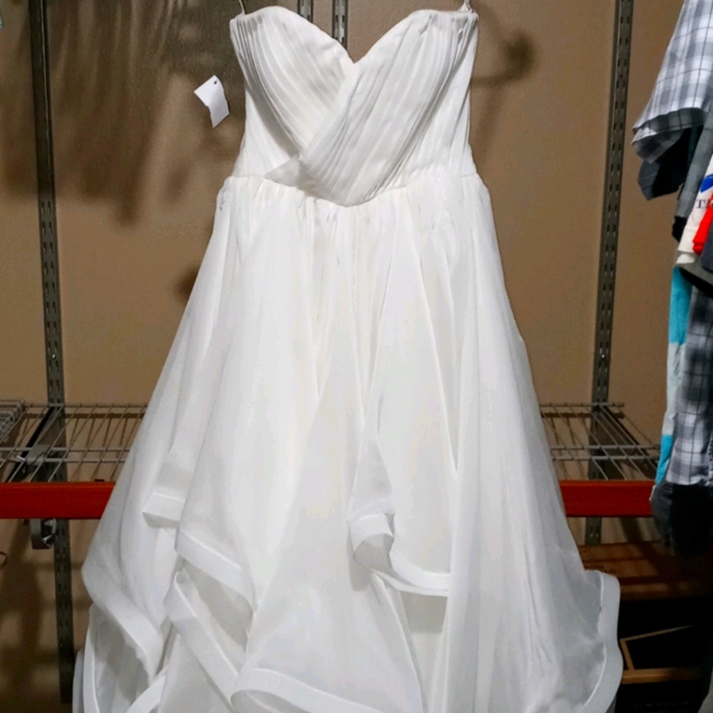 Lauren Elaine wedding dress